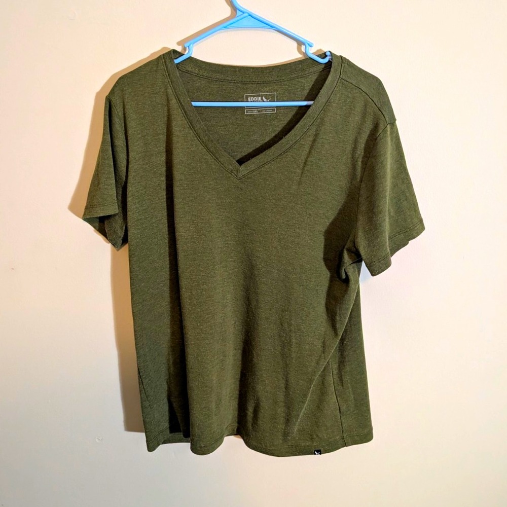 Eddie Bauer T-Shirt Men's 2XL Big & Tall Green V-Neck Short Sleeve Cotton Logo